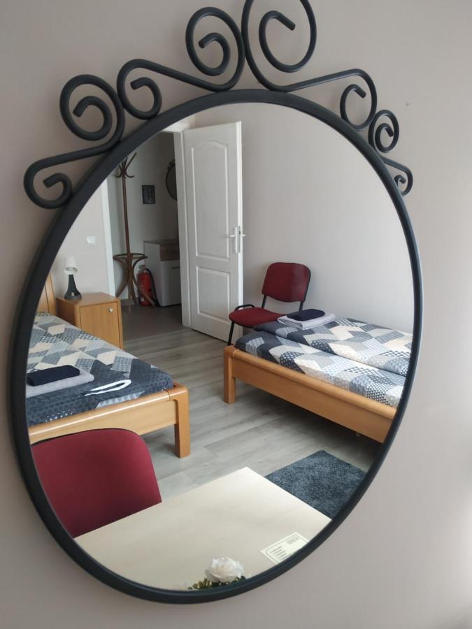 Ariana Apartman Kragujevac Buitenkant foto