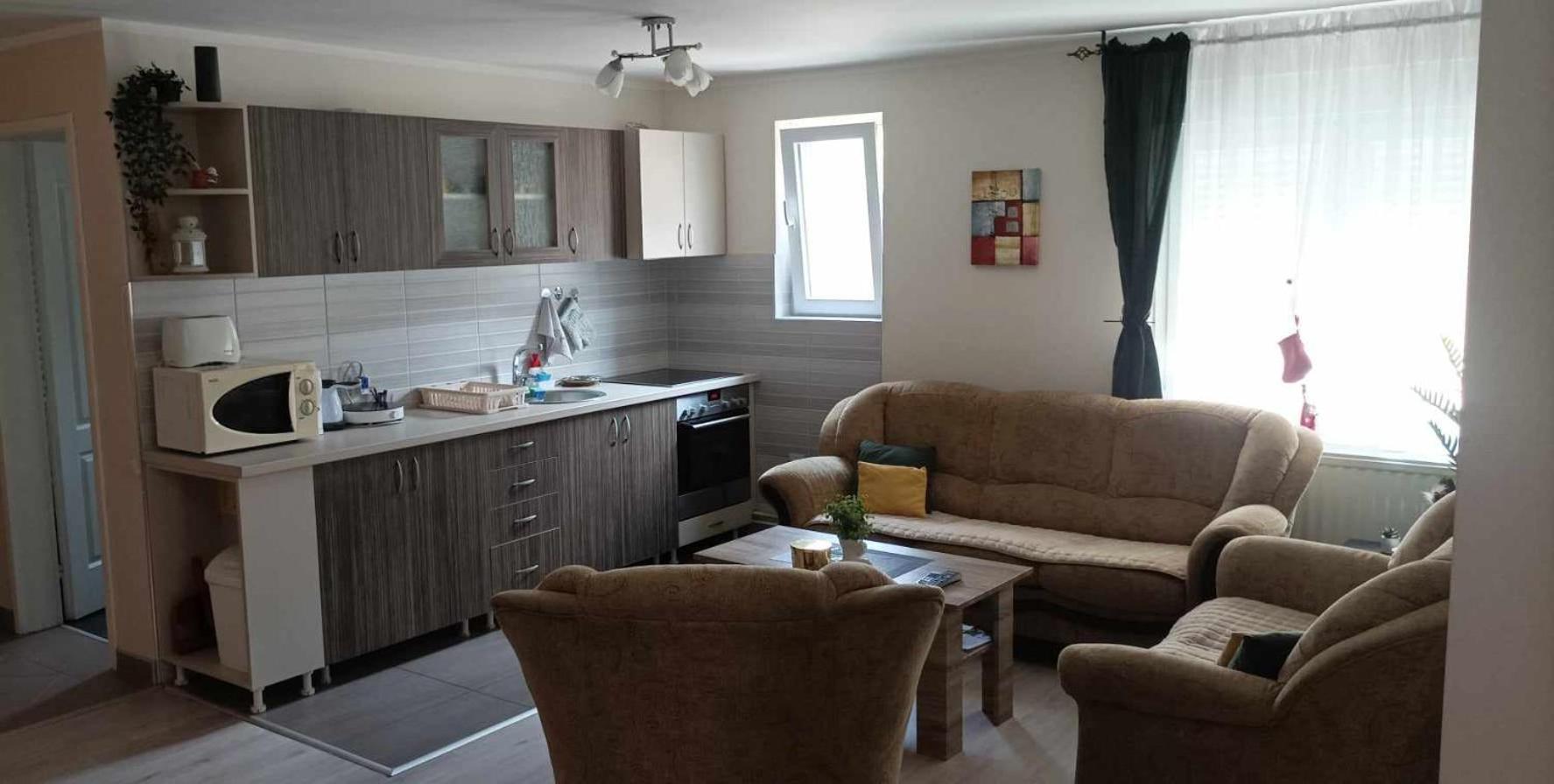 Ariana Apartman Kragujevac Buitenkant foto
