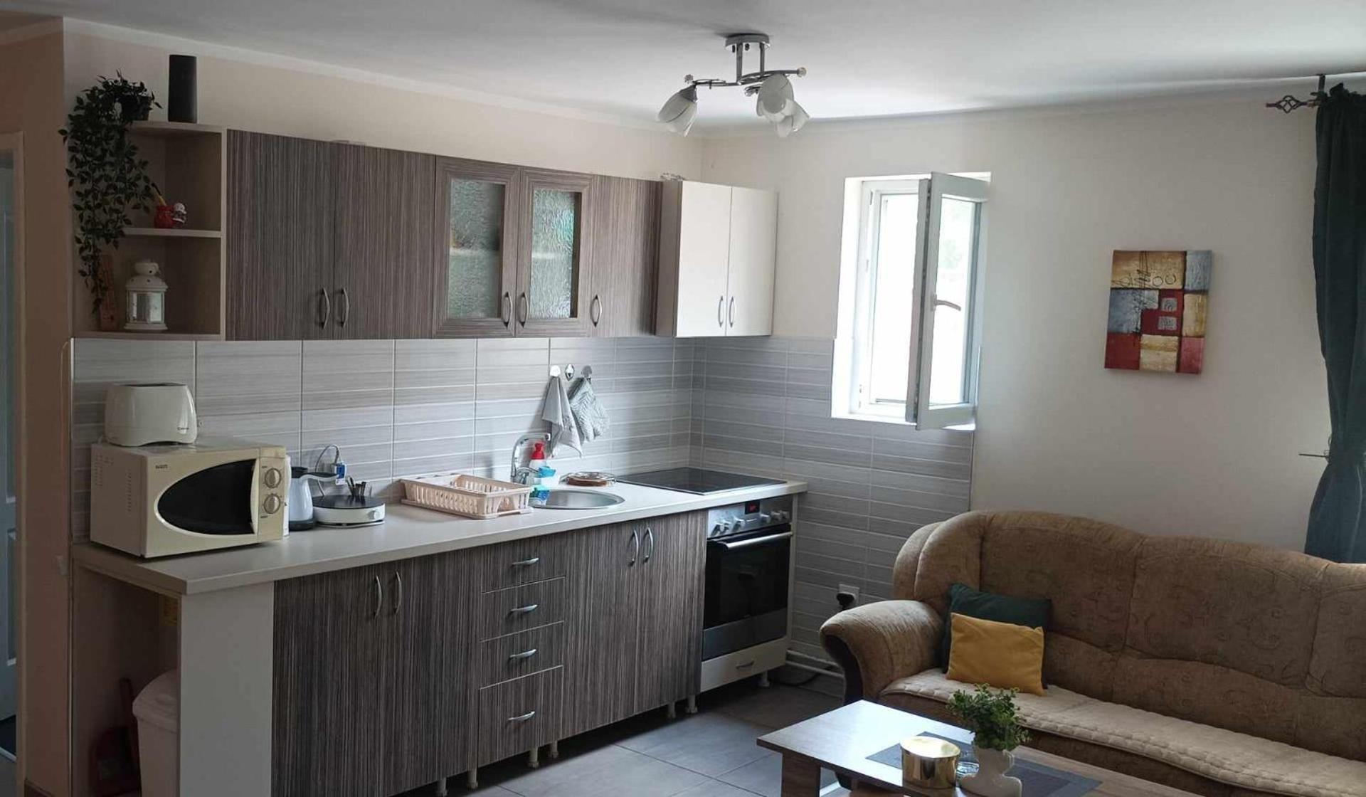Ariana Apartman Kragujevac Buitenkant foto